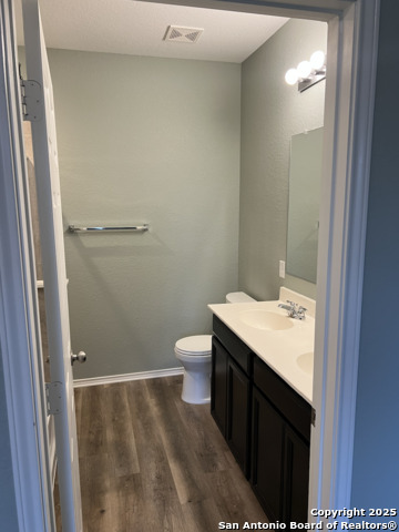 Image 6 of 11 For 326 Pollock