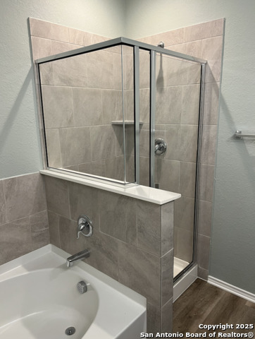 Image 7 of 11 For 326 Pollock