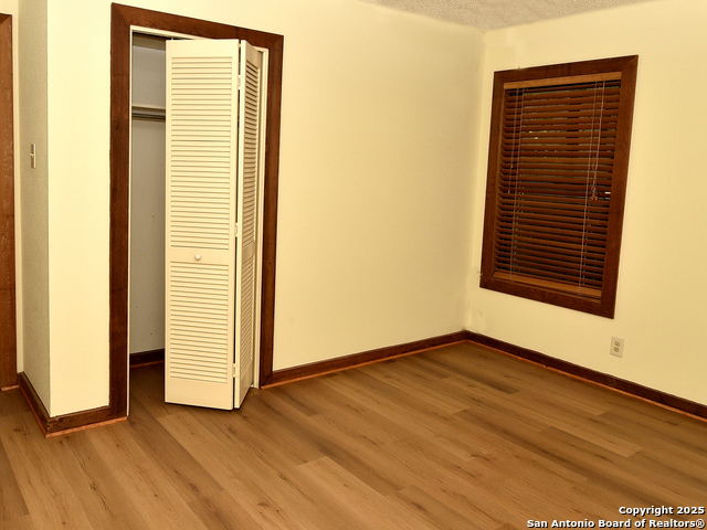 Image 32 of 37 For 15623 Boulder Creek St