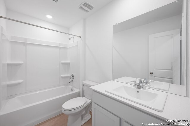 Image 23 of 32 For 3756 Axis Hill