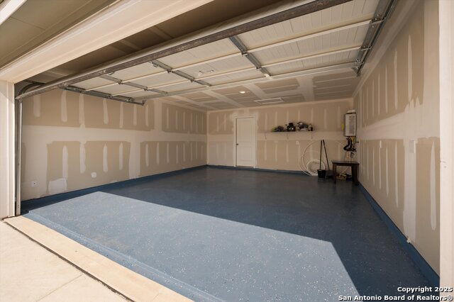 Image 27 of 32 For 3756 Axis Hill