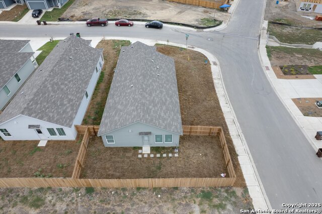 Image 28 of 32 For 3756 Axis Hill