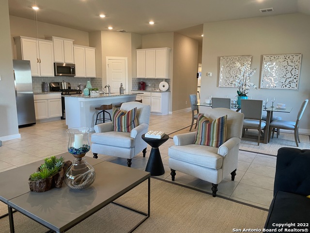 Image 4 of 34 For 13420 Sendero Roble