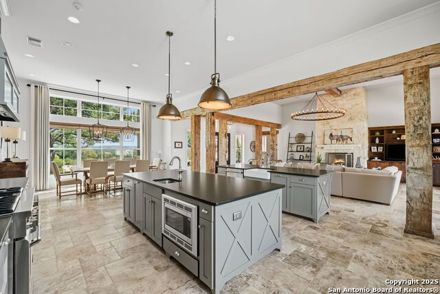 Image 22 of 93 For 1043 Twin River