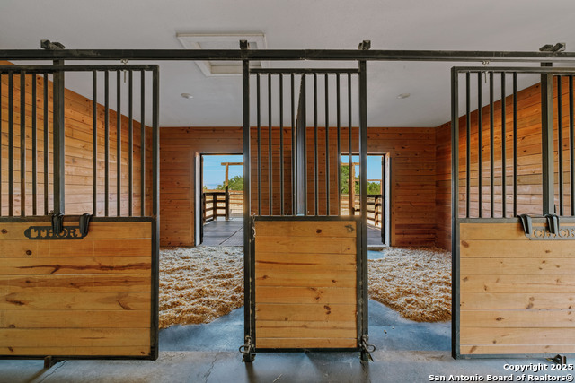 Image 4 of 93 For 1043 Twin River