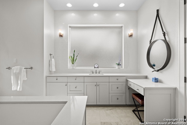 Image 40 of 93 For 1043 Twin River