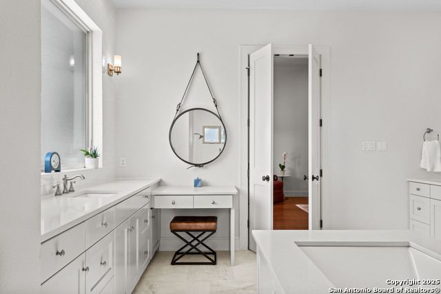 Image 41 of 93 For 1043 Twin River