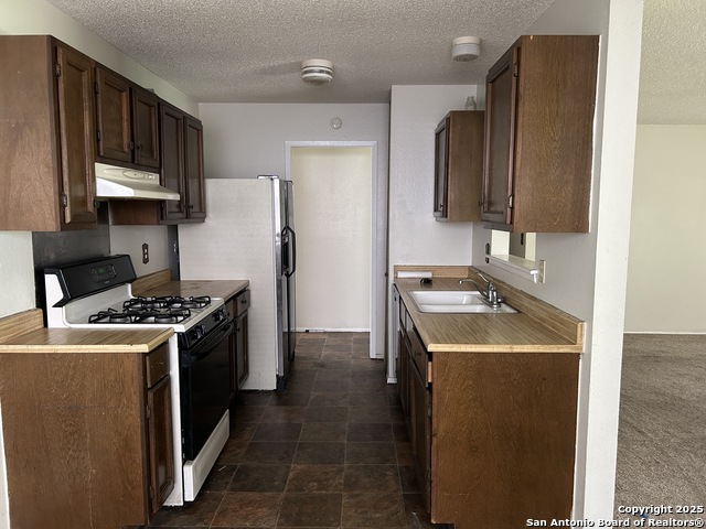 Image 7 of 11 For 5938 Kissing Oak St