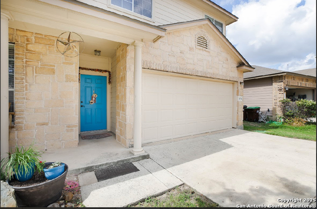 Image 4 of 27 For 14914 Laudie Fox