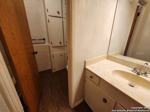 Image 11 of 20 For 1274 Hillcrest Dr