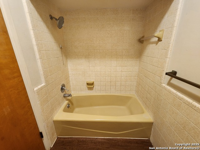 Image 13 of 20 For 1274 Hillcrest Dr