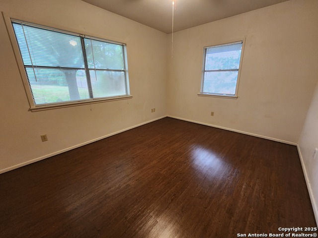 Image 16 of 20 For 1274 Hillcrest Dr