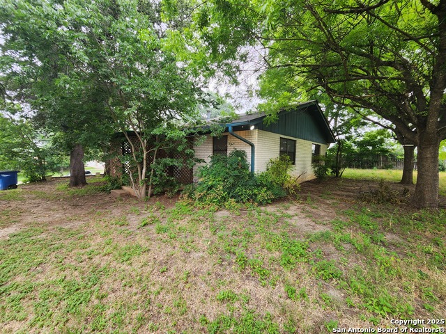 Image 18 of 20 For 1274 Hillcrest Dr