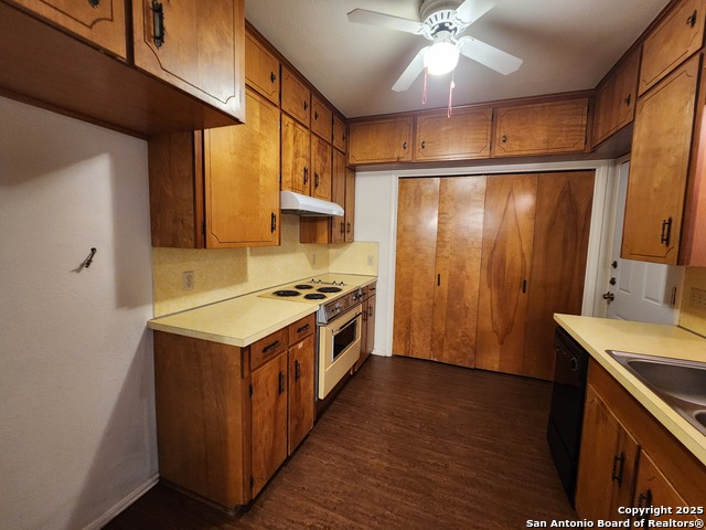 Image 3 of 20 For 1274 Hillcrest Dr