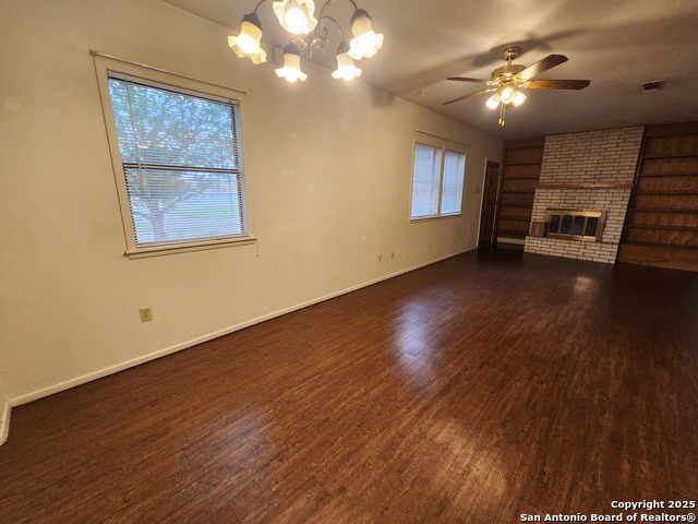 Image 5 of 20 For 1274 Hillcrest Dr