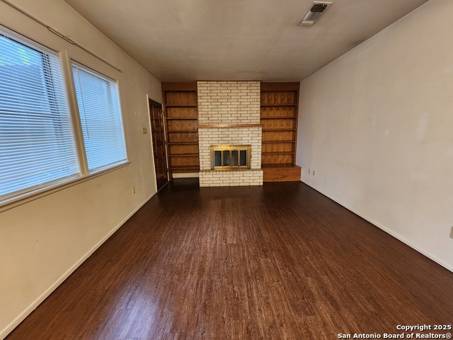 Image 8 of 20 For 1274 Hillcrest Dr