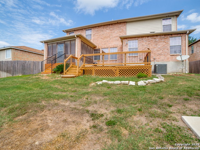 Listing photo id 26 for 212 Springtree Trail