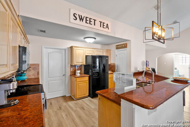 Listing photo id 8 for 14877 Cobo De Bara