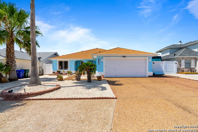 Listing photo id 14 for 14877 Cobo De Bara