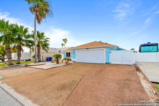 Listing photo id 16 for 14877 Cobo De Bara