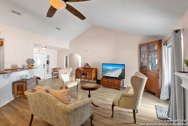 Listing photo id 29 for 14877 Cobo De Bara