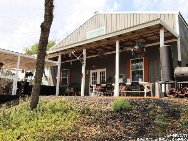 Details for 151 Jones Beach Dr  2, Lakehills, TX 78063