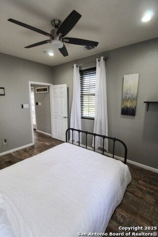 Listing photo id 8 for 151 Jones Beach Dr  2