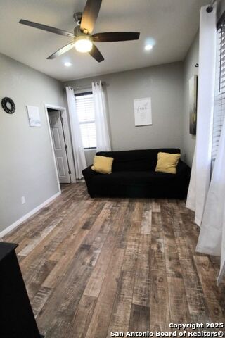 Listing photo id 11 for 151 Jones Beach Dr  2