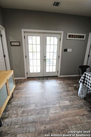 Listing photo id 6 for 151 Jones Beach Dr  2