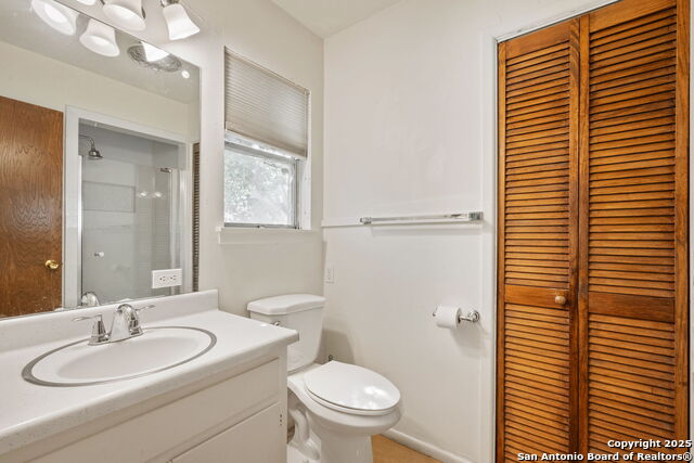 Listing photo id 17 for 6035 Sundance Lane