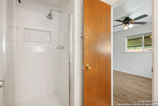 Listing photo id 18 for 6035 Sundance Lane