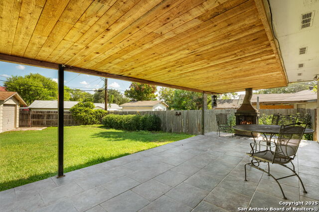 Listing photo id 24 for 6035 Sundance Lane