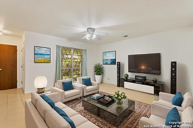 Listing photo id 3 for 6035 Sundance Lane