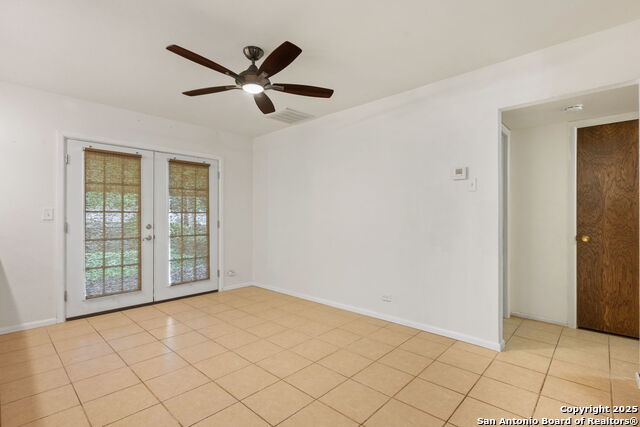 Listing photo id 7 for 6035 Sundance Lane