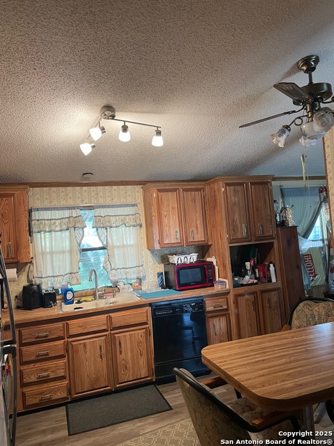 Image 15 of 41 For 235 Scenic Pass