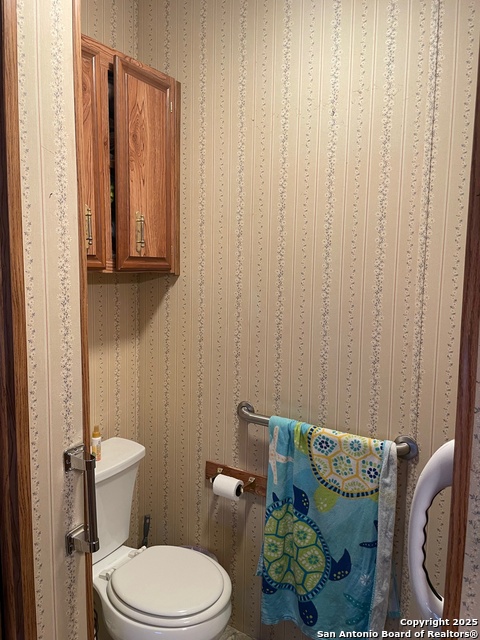 Image 21 of 41 For 235 Scenic Pass