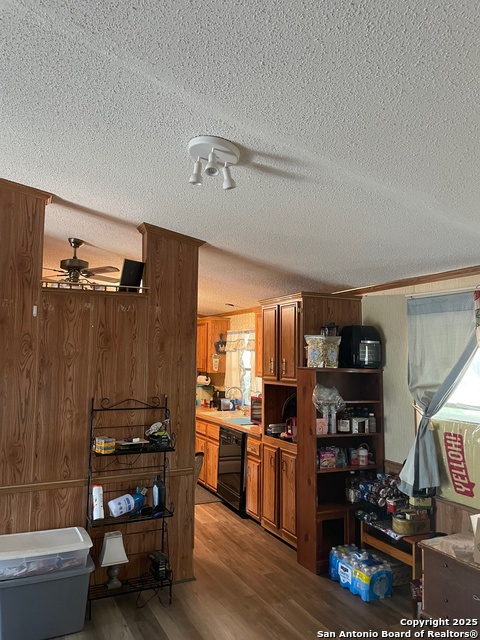 Image 8 of 41 For 235 Scenic Pass