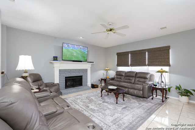 Image 5 of 29 For 1202 Scenic Knls