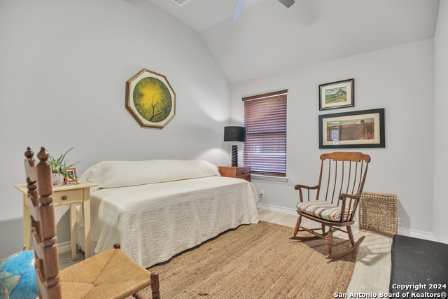 Listing photo id 13 for 3051 Blenheim