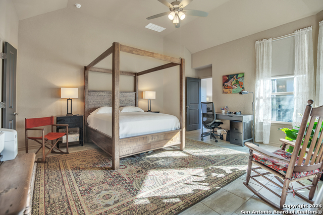 Listing photo id 17 for 3051 Blenheim