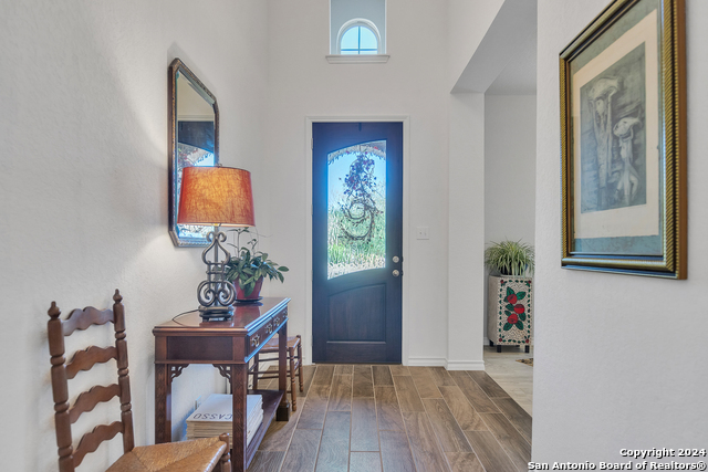 Listing photo id 1 for 3051 Blenheim