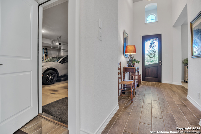 Listing photo id 4 for 3051 Blenheim