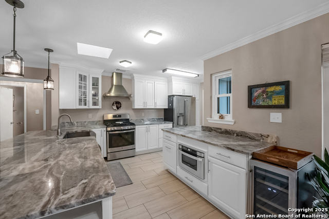 Image 11 of 37 For 525 Fleetwood