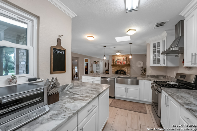 Image 12 of 37 For 525 Fleetwood