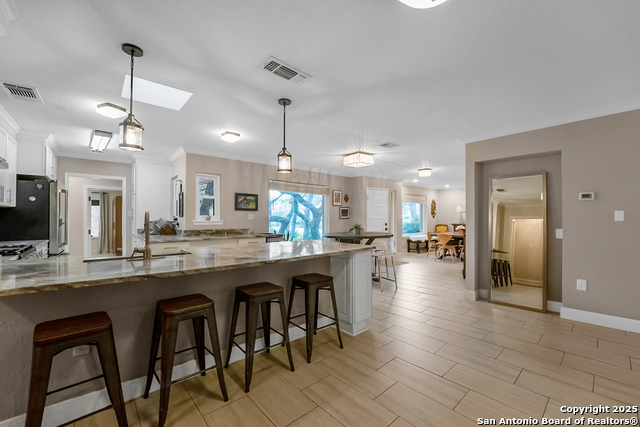 Image 15 of 37 For 525 Fleetwood