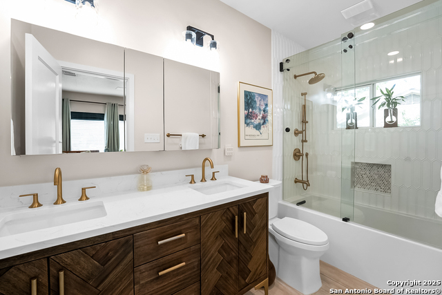 Image 20 of 37 For 525 Fleetwood