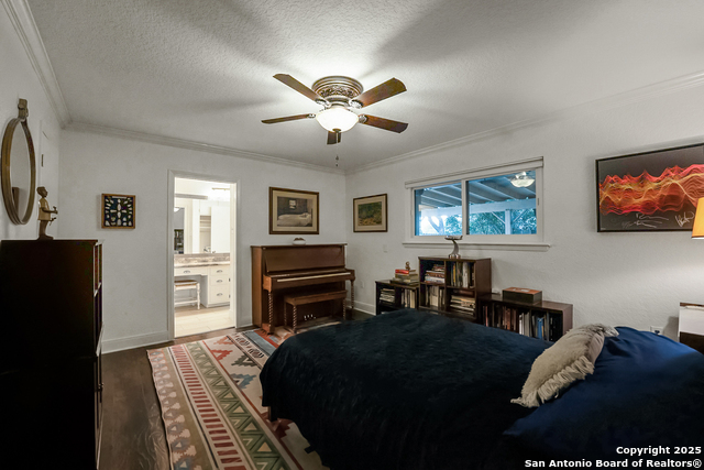 Image 21 of 37 For 525 Fleetwood