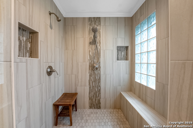 Image 24 of 37 For 525 Fleetwood