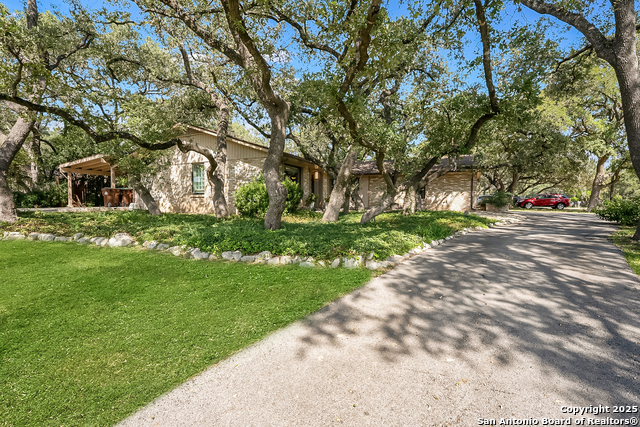 Image 3 of 37 For 525 Fleetwood