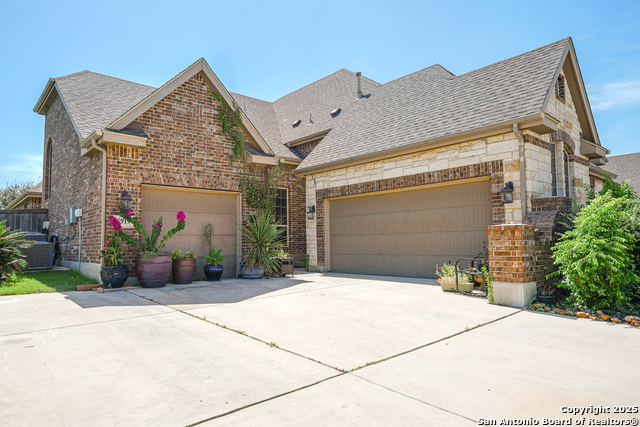 Image 2 of 38 For 5919 Dewdrop Ln